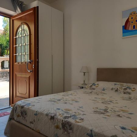 Da Raff House Apartment Lacco Ameno  ภายนอก รูปภาพ